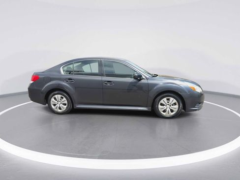 Used 2010 Subaru Legacy 2.5i AWD/4WD image 9