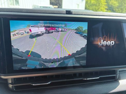 Used 2024 Jeep Wrangler Sport S image 20