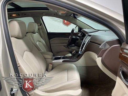 Used 2015 Cadillac SRX Luxury w/ Driver Awareness Package image 23