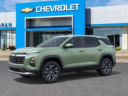 New 2026 Chevrolet Equinox LT w/ Convenience Package II FWD image 2