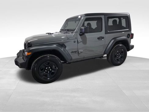 Used 2022 Jeep Wrangler Sport image 16
