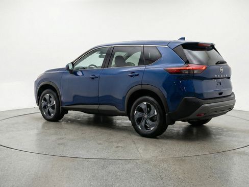 Used 2025 Nissan Rogue SV AWD/4WD image 6
