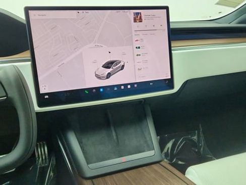 Used 2022 Tesla Model S Base image 39