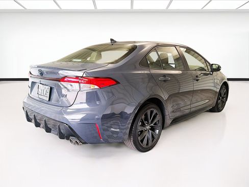 Used 2025 Toyota Corolla SE FWD image 4