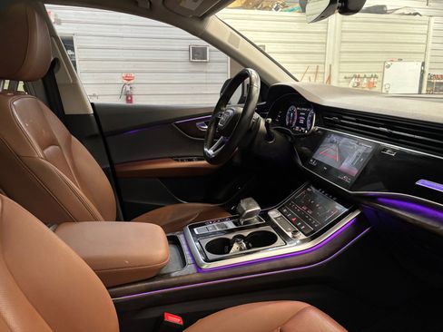 Used 2020 Audi Q8 Premium Plus image 28