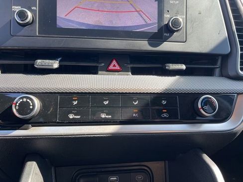Certified 2025 Kia Sportage LX image 20