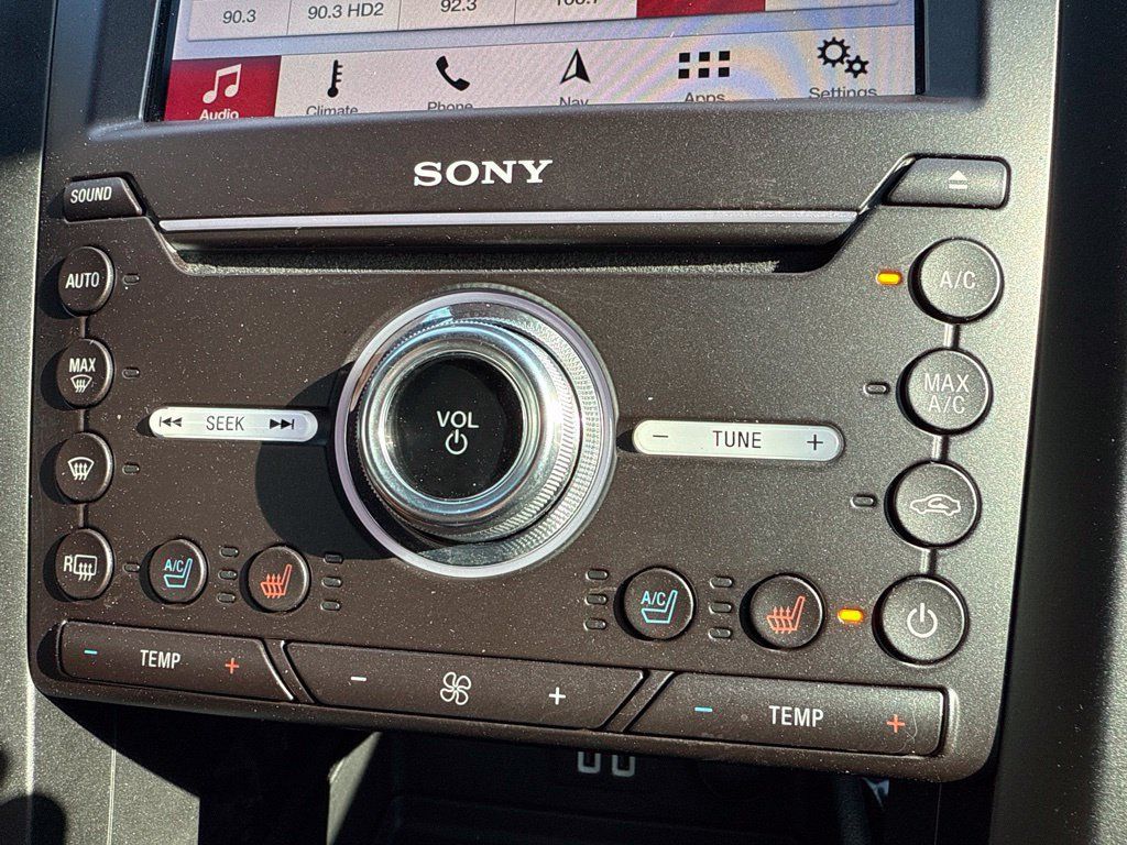 Used 2019 Ford Fusion Titanium FWD image 23