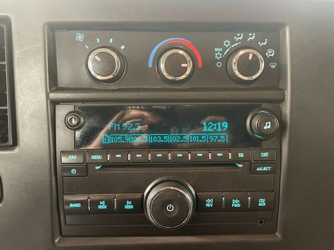 Used 2016 Chevrolet Express 2500 LS image 20