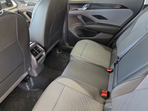 New 2025 Volkswagen Tiguan SE image 19