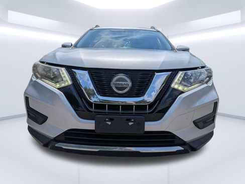 Used 2018 Nissan Rogue SV FWD image 8