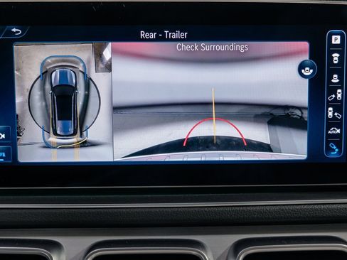 Used 2024 Mercedes-Benz GLS 450 4MATIC image 23