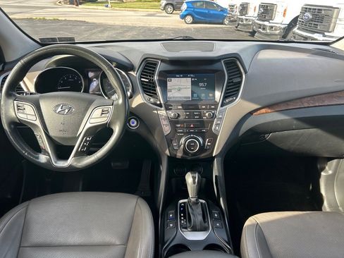 Used 2019 Hyundai Santa Fe XL image 6