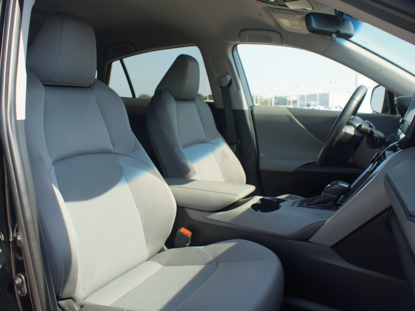 Used 2023 Toyota Venza LE AWD/4WD image 21