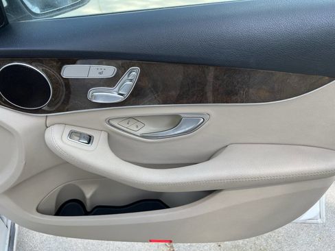 Used 2017 Mercedes-Benz C 300 Sedan image 26