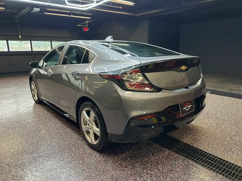 Used 2018 Chevrolet Volt LT FWD image 5