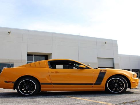 Used 2013 Ford Mustang Boss 302 w/ Boss 302 Accessory Pkg image 11