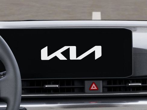 New 2026 Kia Carnival FWD image 24