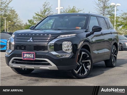 Used 2024 Mitsubishi Outlander 4WD Plug-In Hybrid image 1