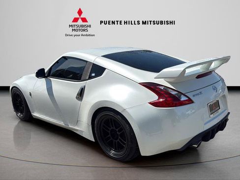 Used 2019 Nissan 370Z Coupe RWD image 7