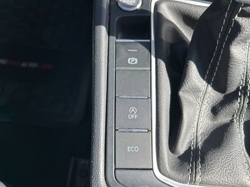 Used 2024 Volkswagen Jetta SE image 26