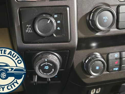 Used 2019 Ford F150 XLT w/ Equipment Group 302A Luxury image 19