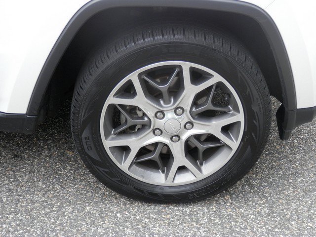 Used 2021 Jeep Grand Cherokee Limited AWD/4WD image 10