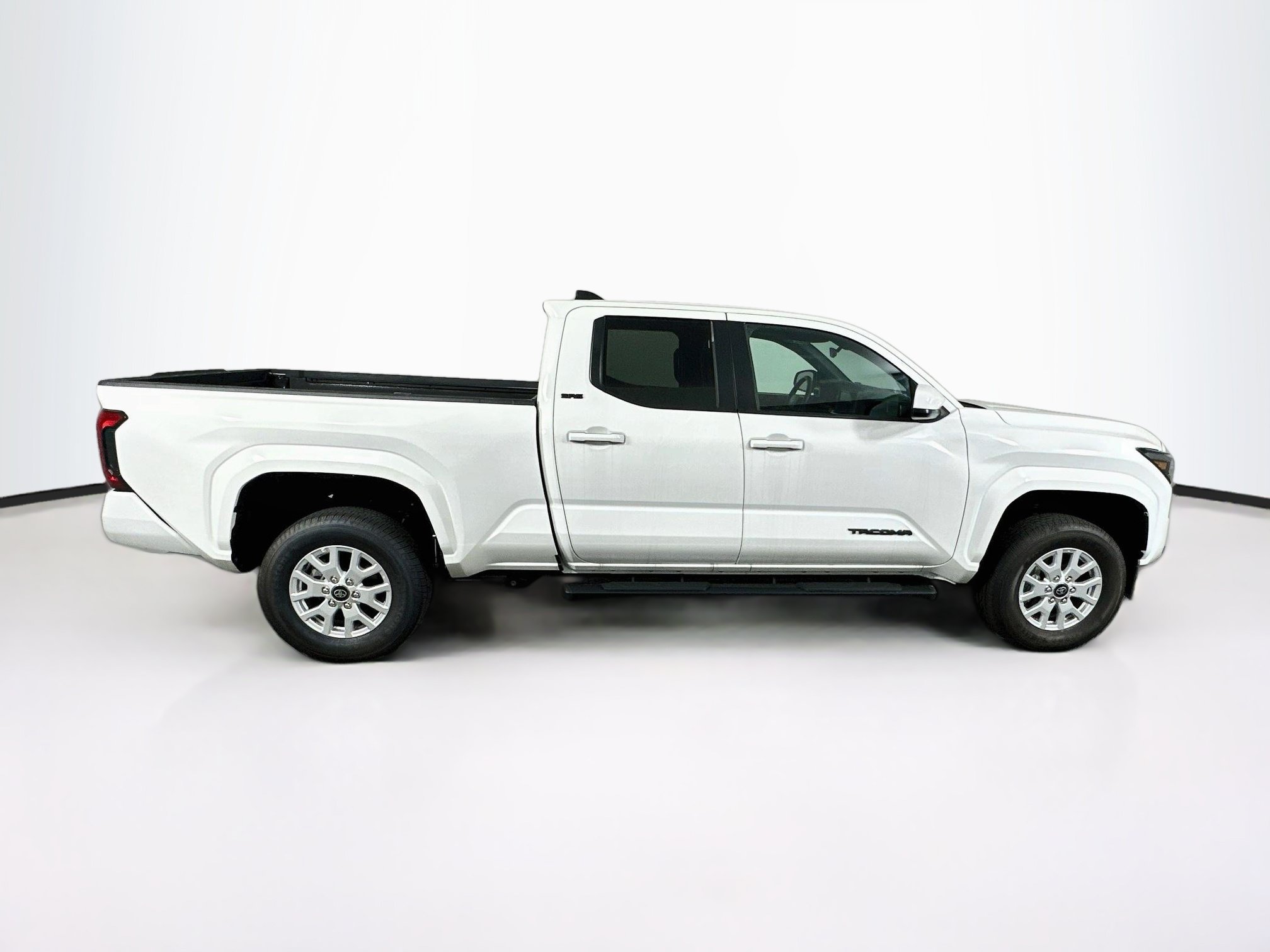 Used 2026 Toyota Tacoma SR5 AWD/4WD image 10