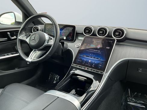 Used 2025 Mercedes-Benz C 300 Sedan image 14