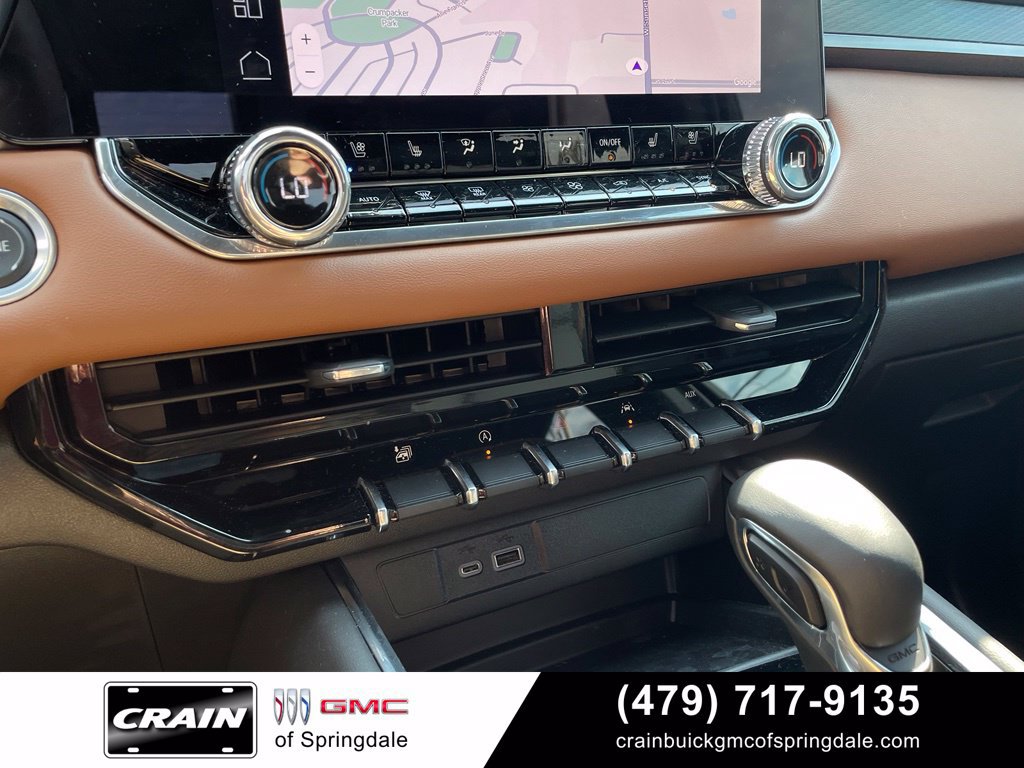 Used 2026 GMC Canyon AT4 w/ Technology Plus Package AWD/4WD image 18