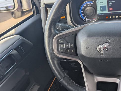 Used 2023 Ford Bronco Badlands w/ Sasquatch Package image 20