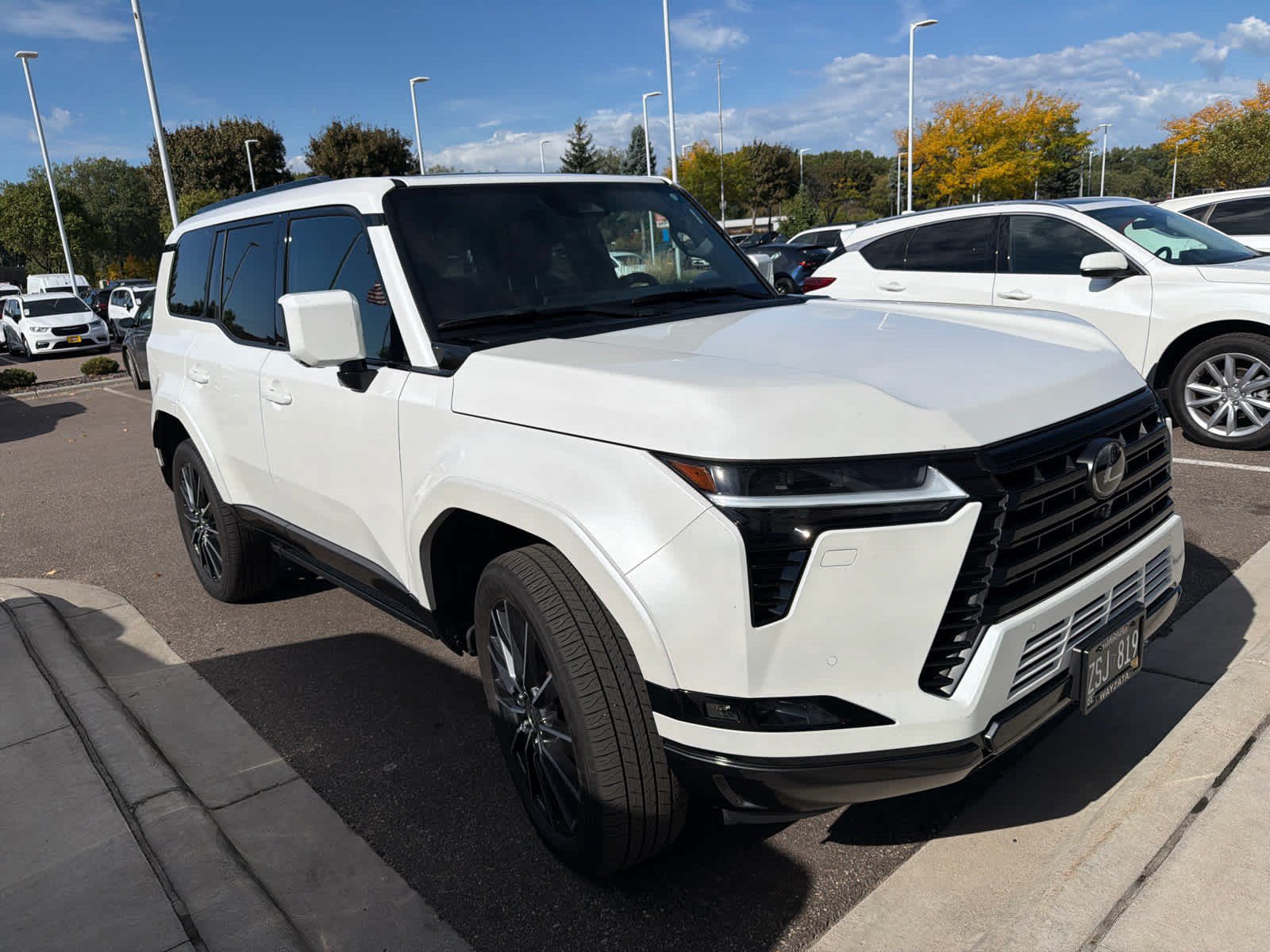 Used 2025 Lexus GX 550 w/ Accessory Package (2T) AWD/4WD image 2