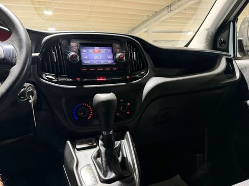 Used 2018 RAM ProMaster City Tradesman FWD image 9