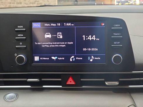 Used 2022 Hyundai Elantra Blue FWD image 18