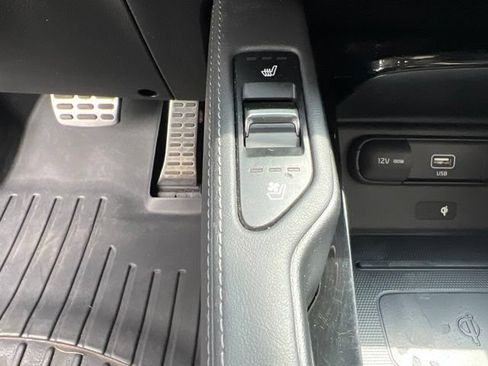 Certified 2022 Kia Telluride SX w/ SX Prestige Package AWD/4WD image 22