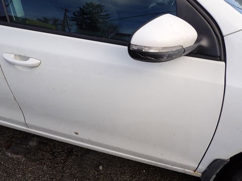 Used 2012 Volkswagen Golf 2.5L Conv & Sunroof 4 Door PZE image 11