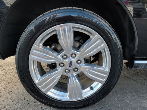 Used 2023 Ford Expedition Platinum AWD/4WD image 10