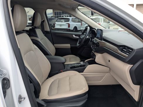 Used 2020 Ford Escape Titanium AWD/4WD image 30