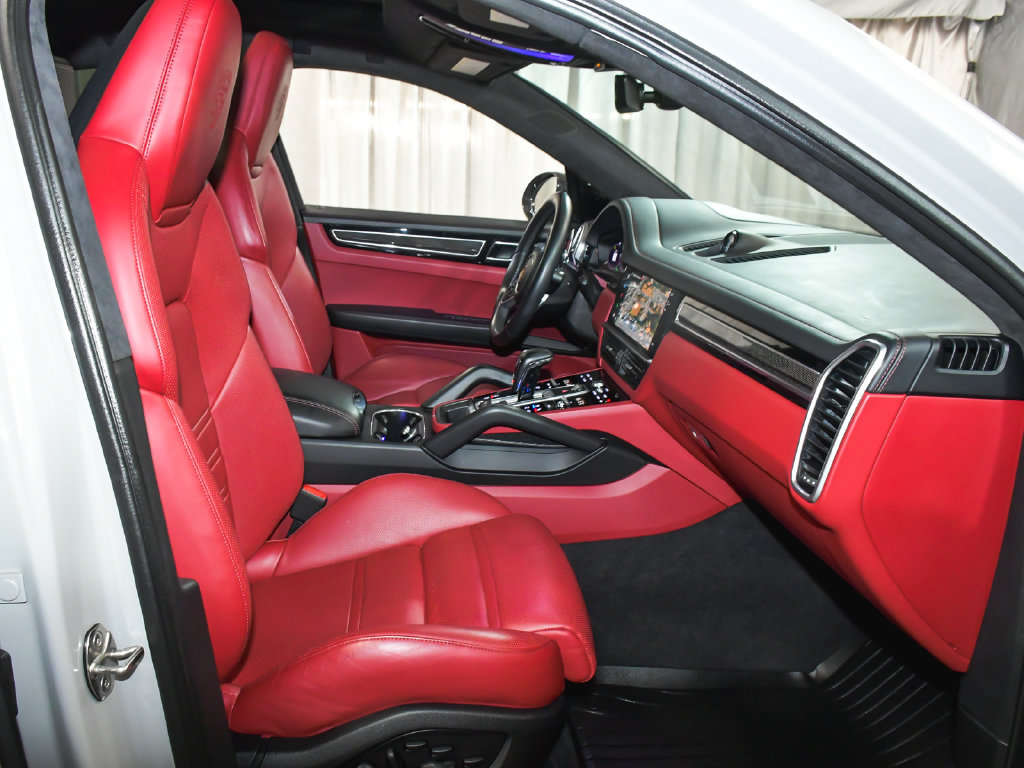 Used 2023 Porsche Cayenne GTS w/ Premium Package Plus AWD/4WD image 64