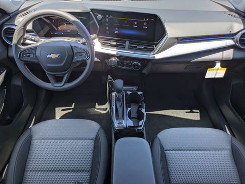 New 2026 Chevrolet Trax LT FWD image 10