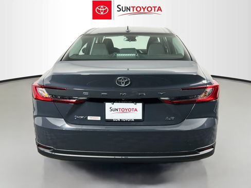 Used 2025 Toyota Camry LE FWD image 5