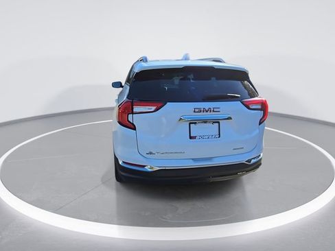 Certified 2024 GMC Terrain SLT image 7