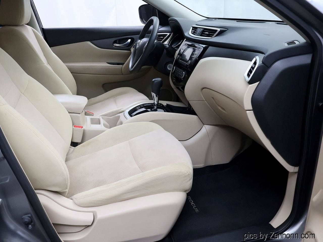 Used 2016 Nissan Rogue S FWD image 35