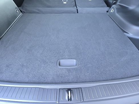 New 2025 Jeep Grand Cherokee Altitude image 92