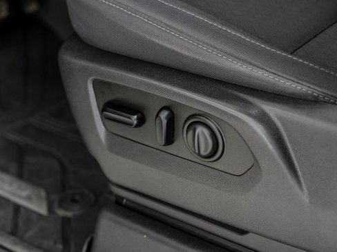 Used 2019 Chevrolet Silverado 1500 LT w/ All-Star Edition AWD/4WD image 30