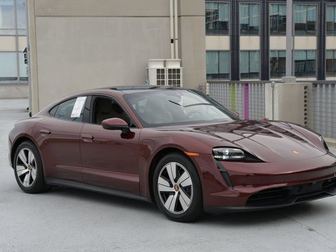 Certified 2023 Porsche Taycan image 7