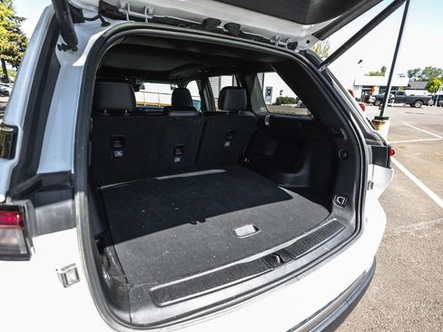 Used 2024 Jeep Grand Cherokee Limited AWD/4WD image 30