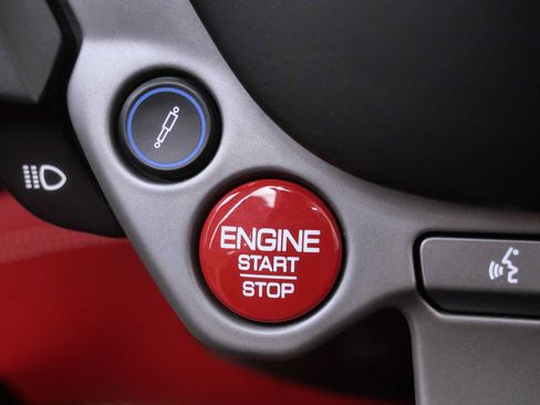 Certified 2019 Ferrari Portofino RWD image 27