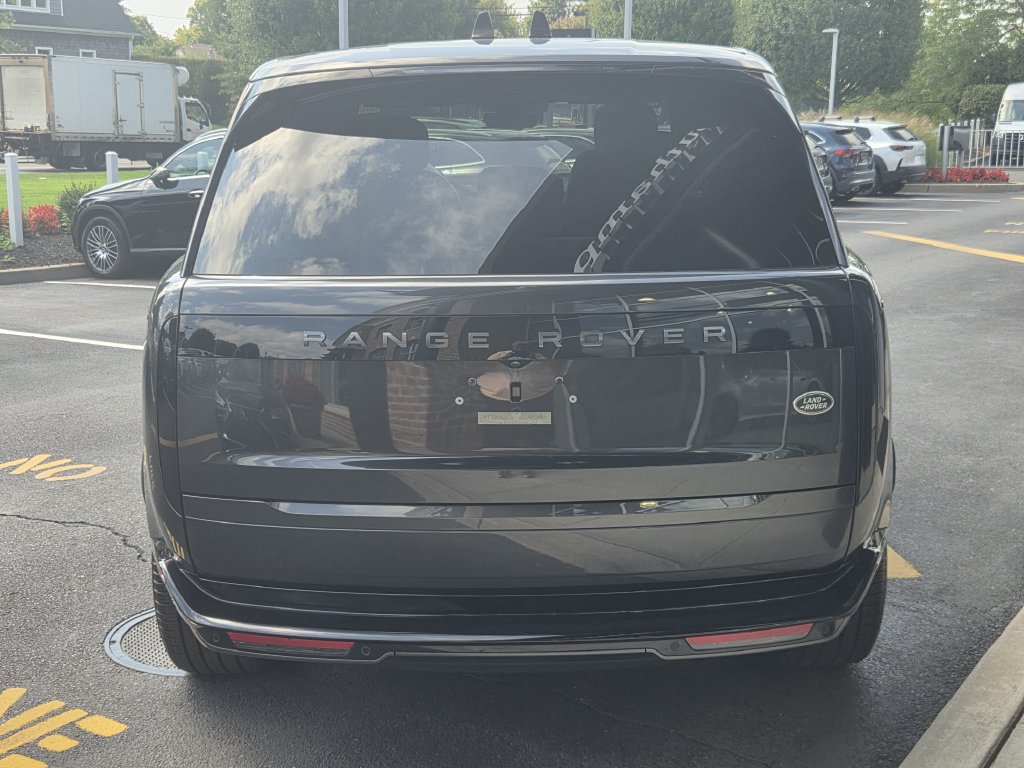 Used 2023 Land Rover Range Rover SE AWD/4WD image 9