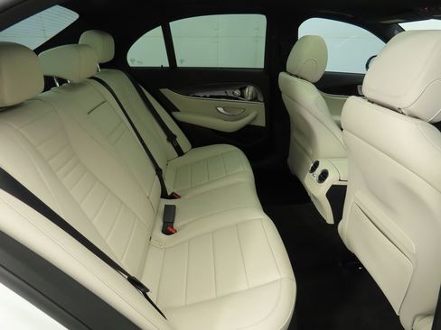 Used 2023 Mercedes-Benz E 350 Sedan image 21