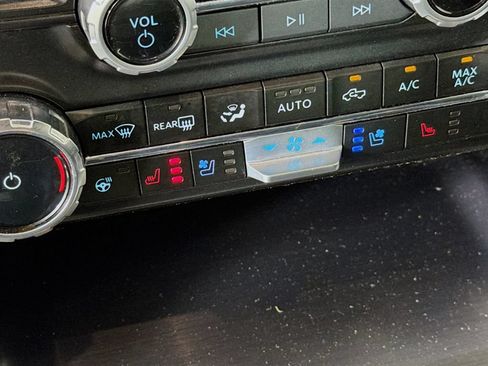 Used 2024 Ford F150 Lariat AWD/4WD image 43